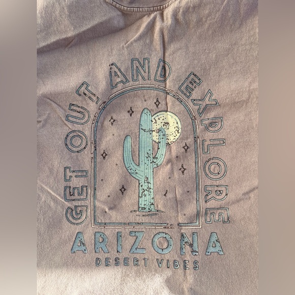 Slit tee GET OUT & EXPLORE ARIZONA (sz S) lavender - Picture 2 of 3